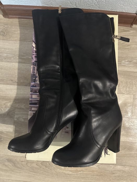 Продам сапожки осенние по 7000 тг