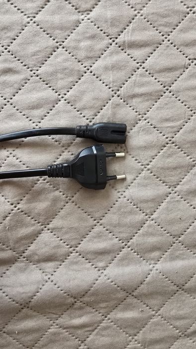 Ps4 pro, 1TB+ 5 jocuri