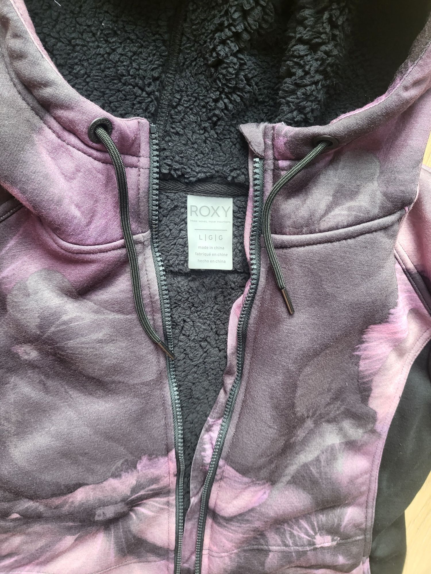 Ново Roxy L Frost Printed с Warm Flight изолация