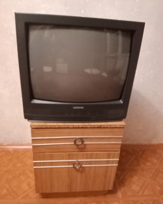 Продам телевизорв