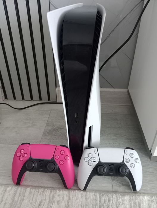 Продам Sony Playstation 5