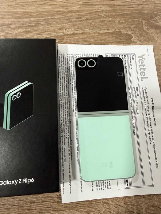 Samsung Z flip 6 Mint