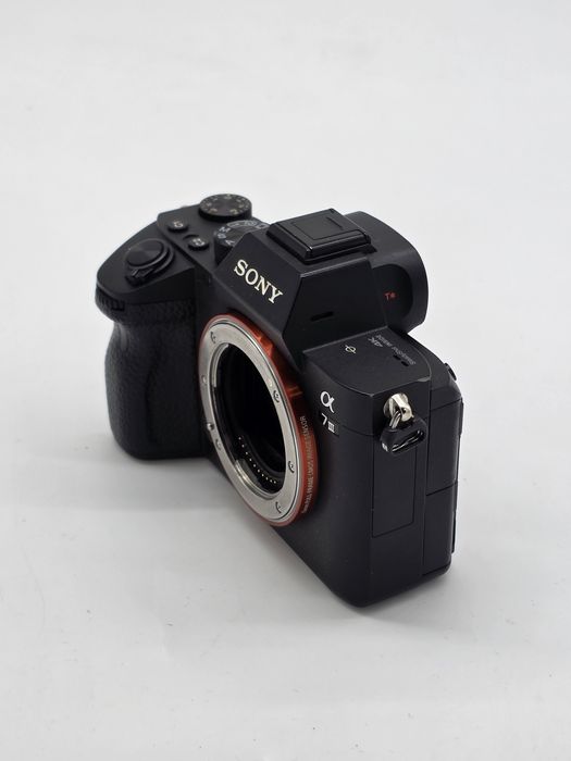Aparat foto Sony Alpha 7 III Body