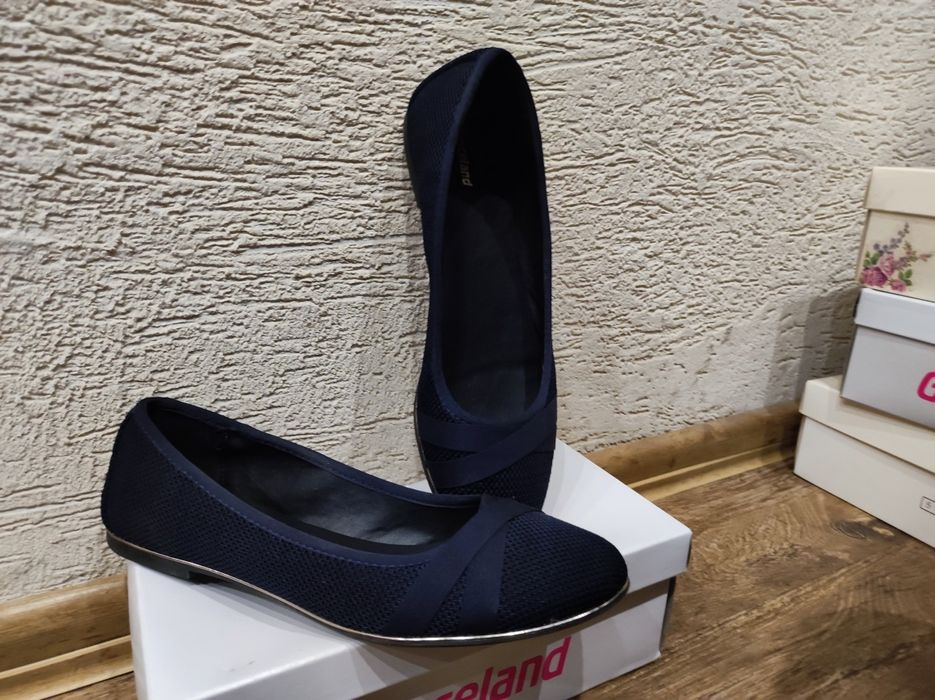 Нови дамски обувки има и малко носени / номера 41 и 42