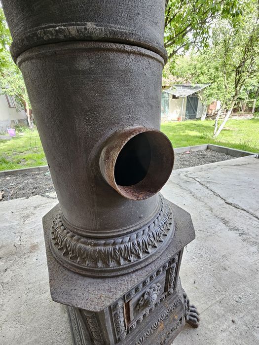 Soba antica din fonta