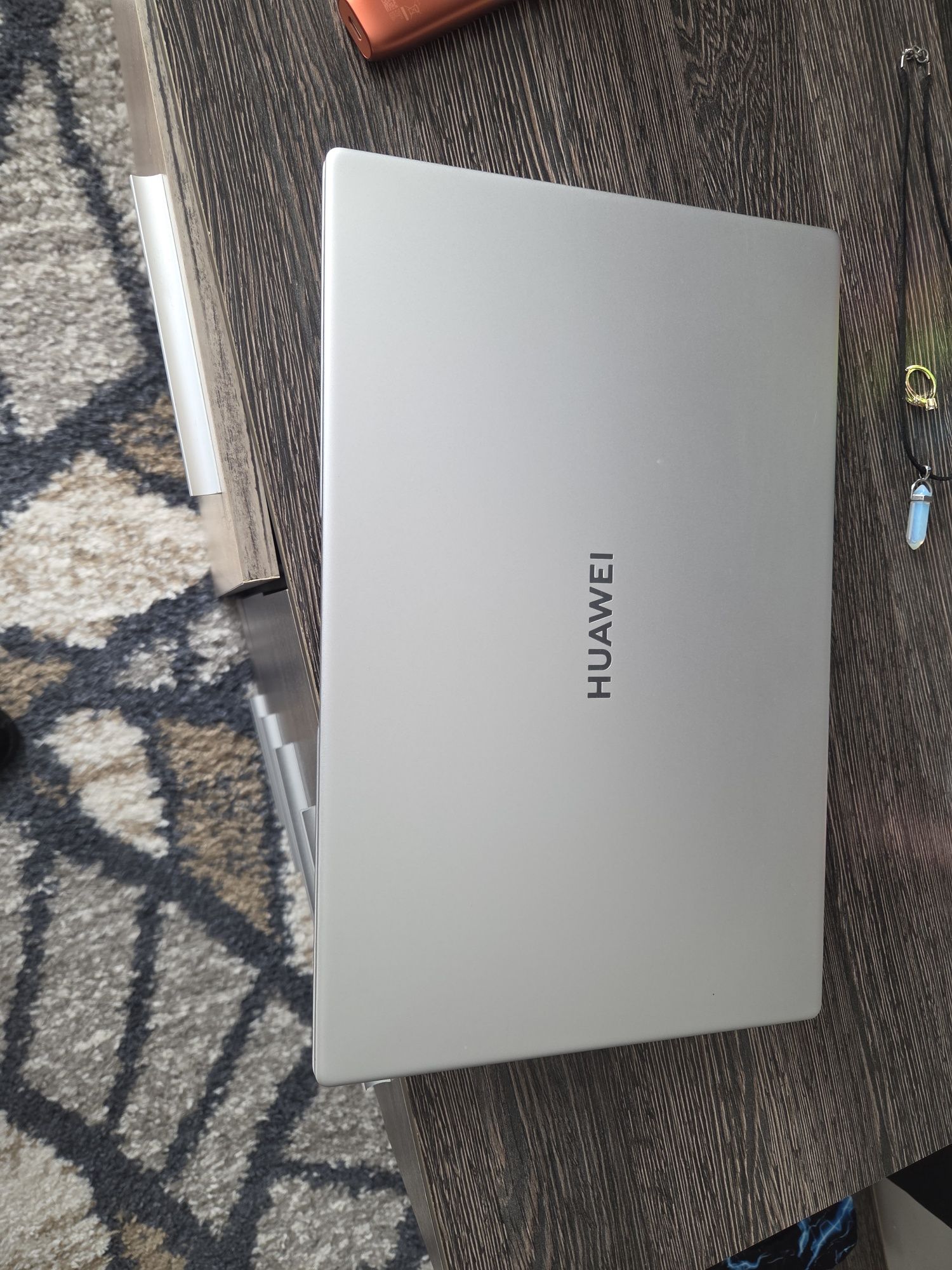 Huawei mate book d15 ryzen7