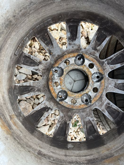 Гуми с джанти Mercedes 16