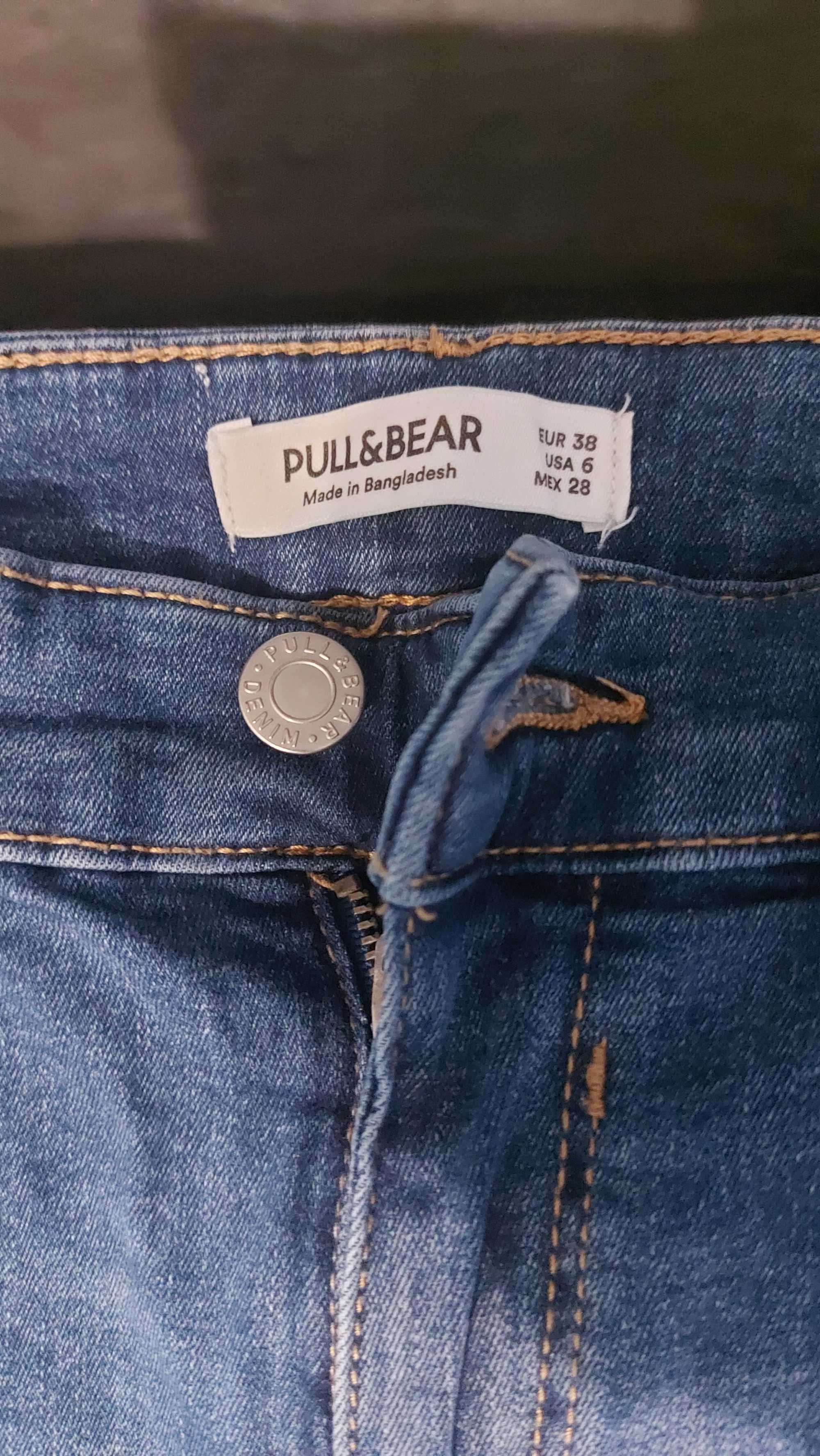 Blugi Pull&Bear marimea 38