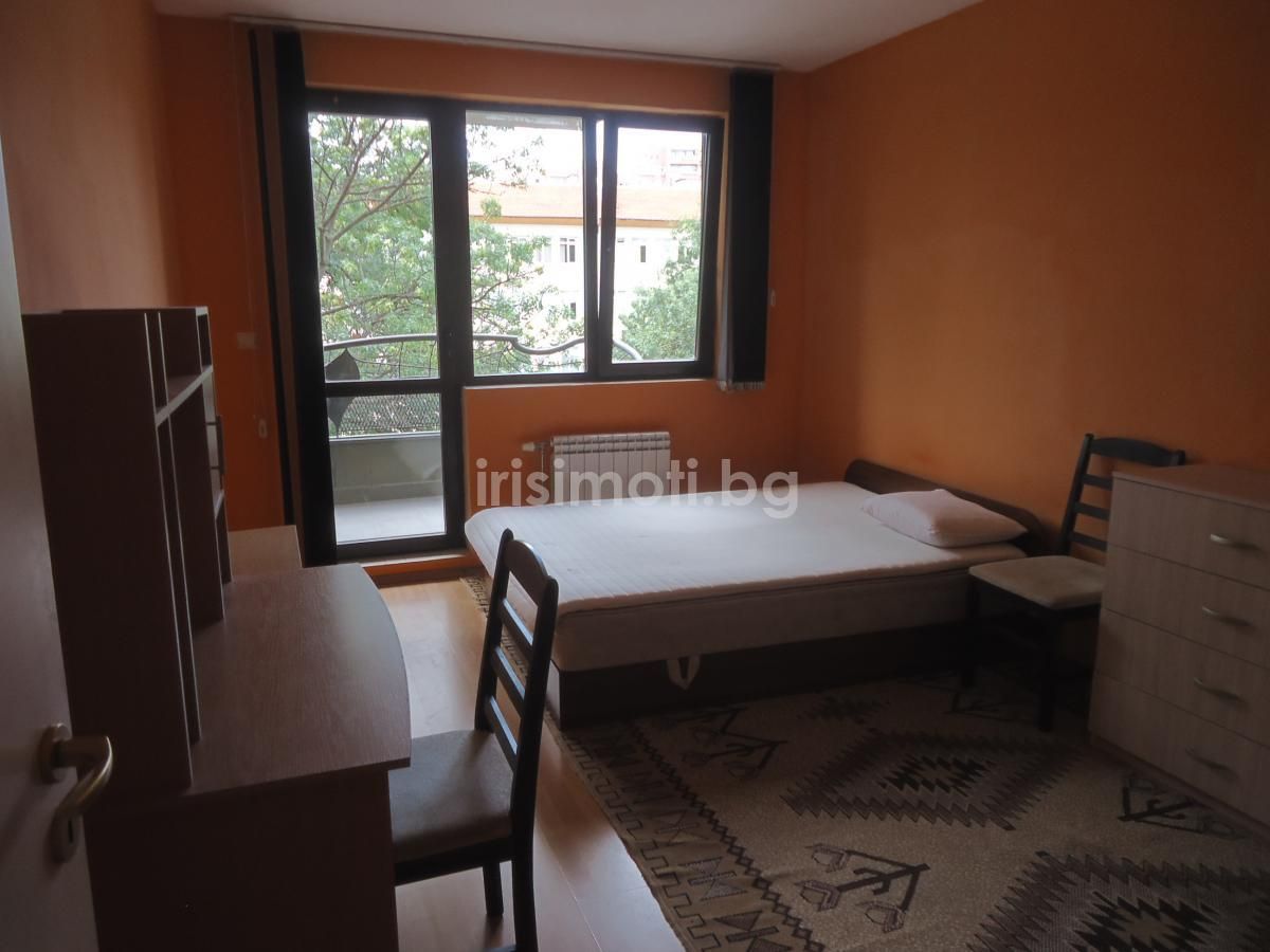 Дава се под наем Тристаен апартамент в София, Стрелбище - 120 кв.м за 770 € - Снимка #6