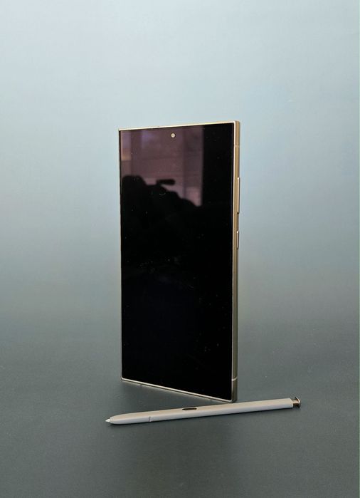 Samsung S24 Ultra 256GB с гаранция