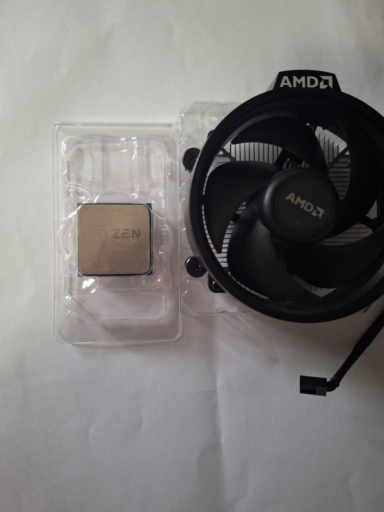 Vand Procesor AMD Ryzen 3 1200 3.1GHz Tray+ COOLER AMD