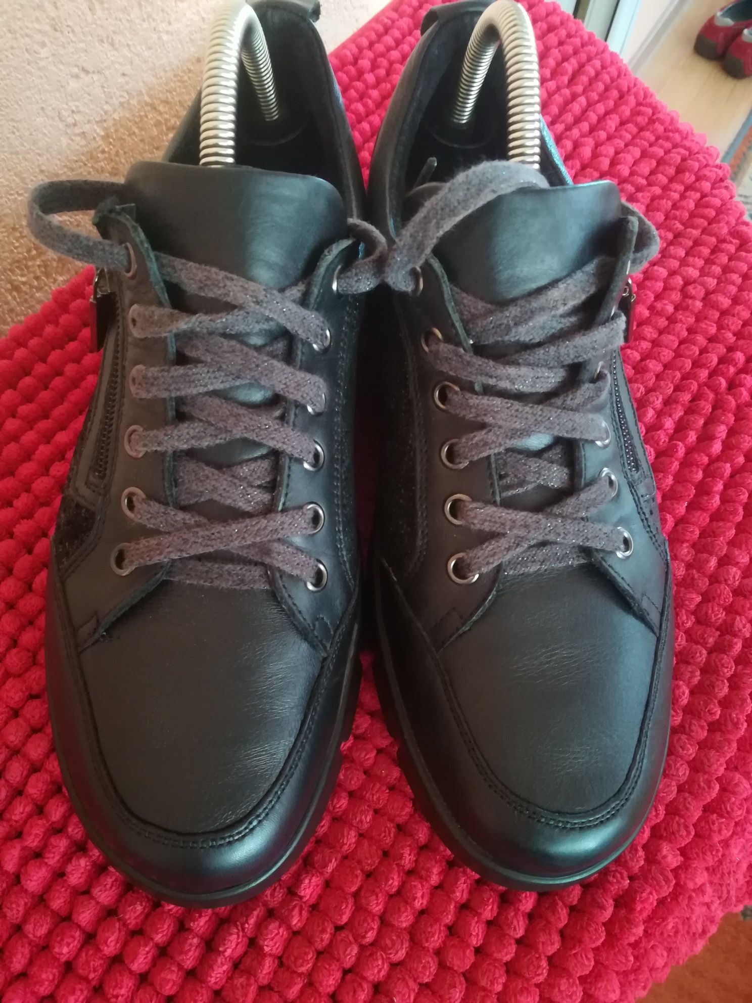 Adidași piele dama nr 40 Walking