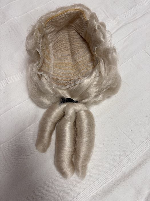 Perucǎ noua de epocă bărbați