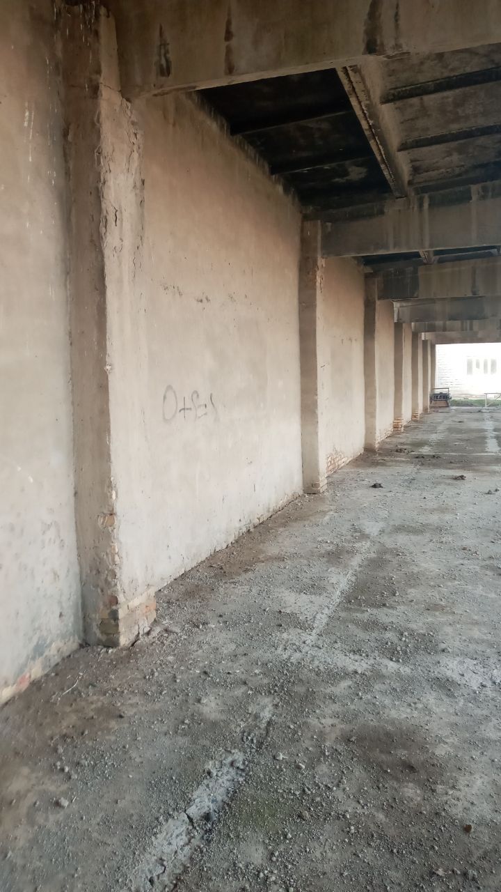 24 sotix Yer sotiladi.
