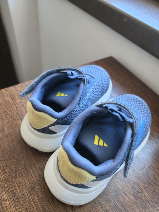 Детски обувки Adidas 22