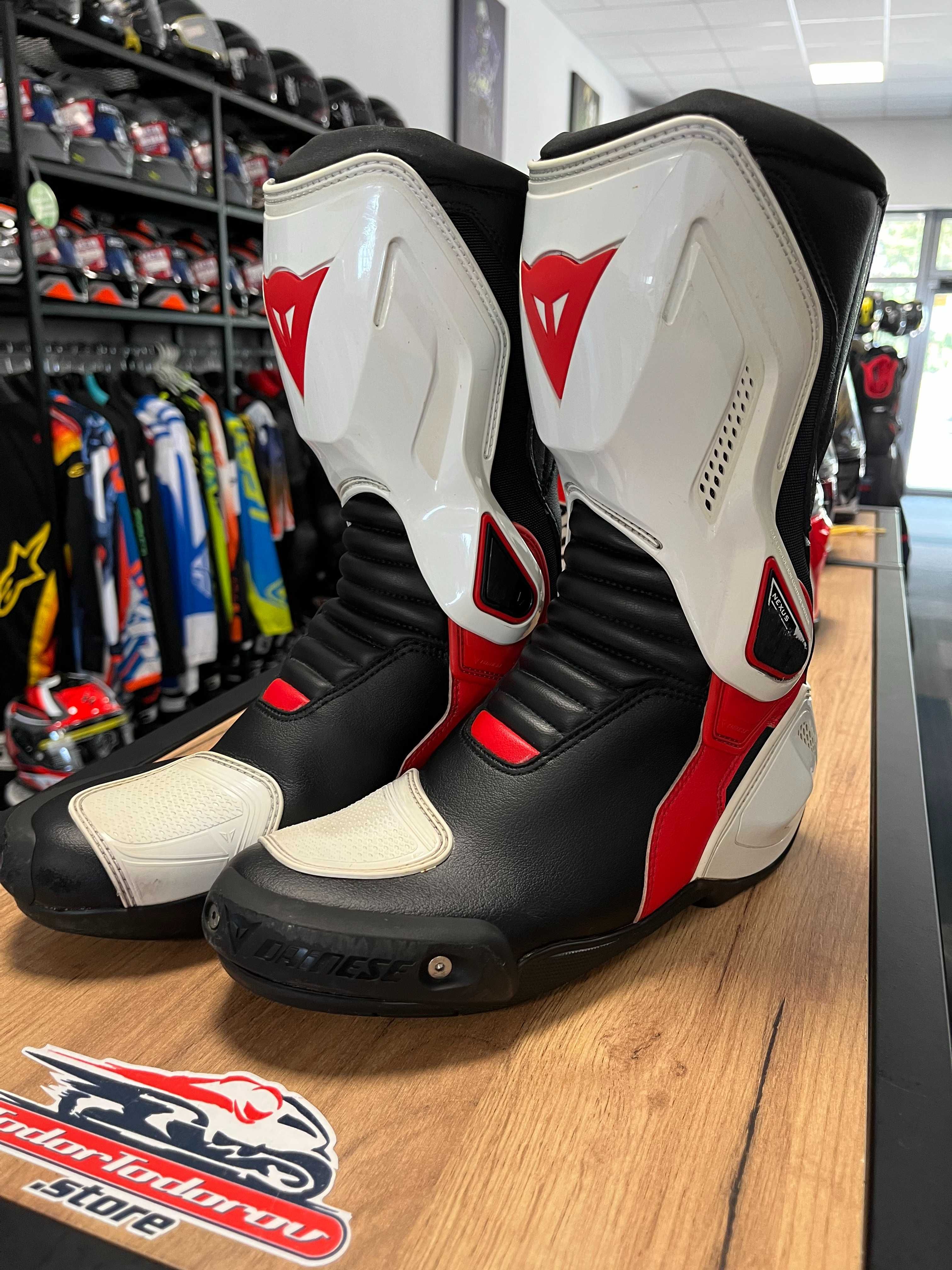 Дамски Мото ботуши DAINESE ST GIRO номер 37,става и протектори