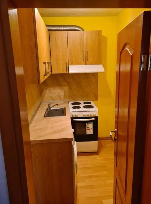 Дава се под наем Тристаен апартамент в Пловдив, Младежки Хълм - 100 кв.м за 500 € - Снимка #3