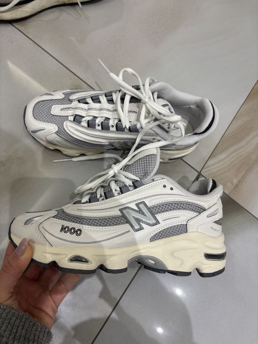New Balance 1000