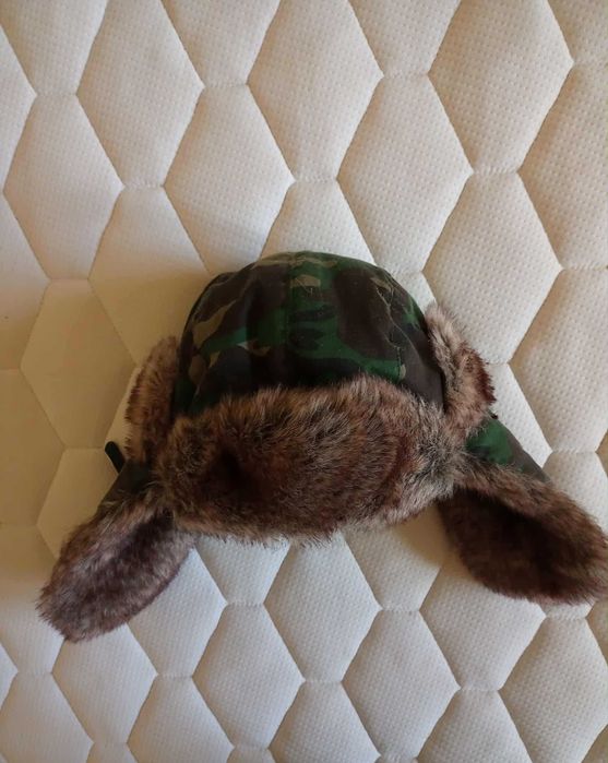 Зимна шапка ушанка Highlander и ръкавици "W+R")