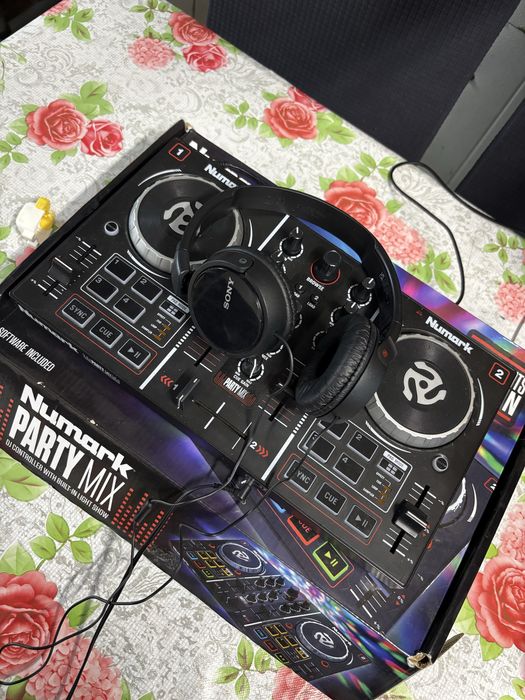 Consola numark partymix