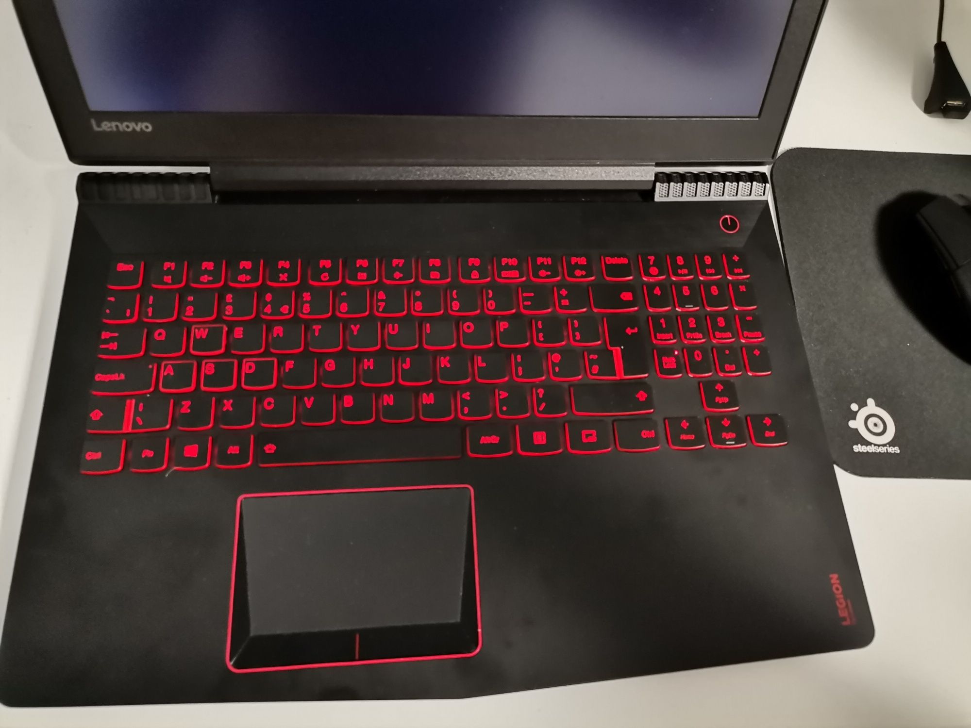 Lenovo y520 8gb ram i5 7300hq