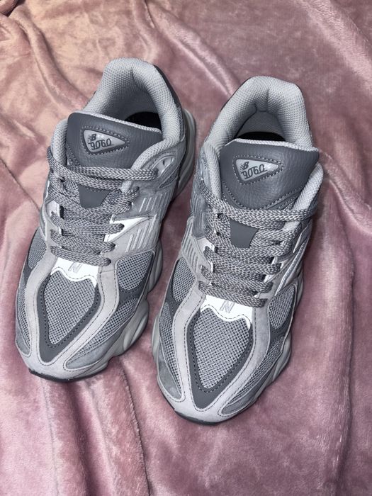 Pantofi 42 New Balance 9060 Alb Albi Gri Negru Negri noi nepurtati new