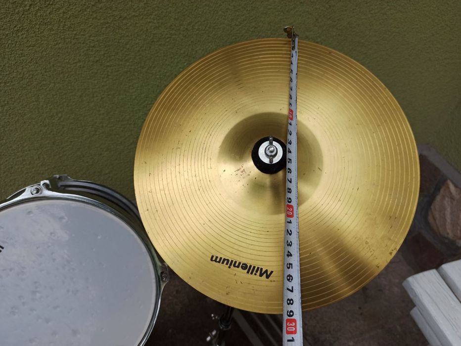 Продавам комплект детски барабани