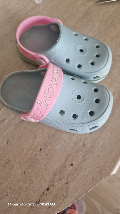 Отдам детскую обувь