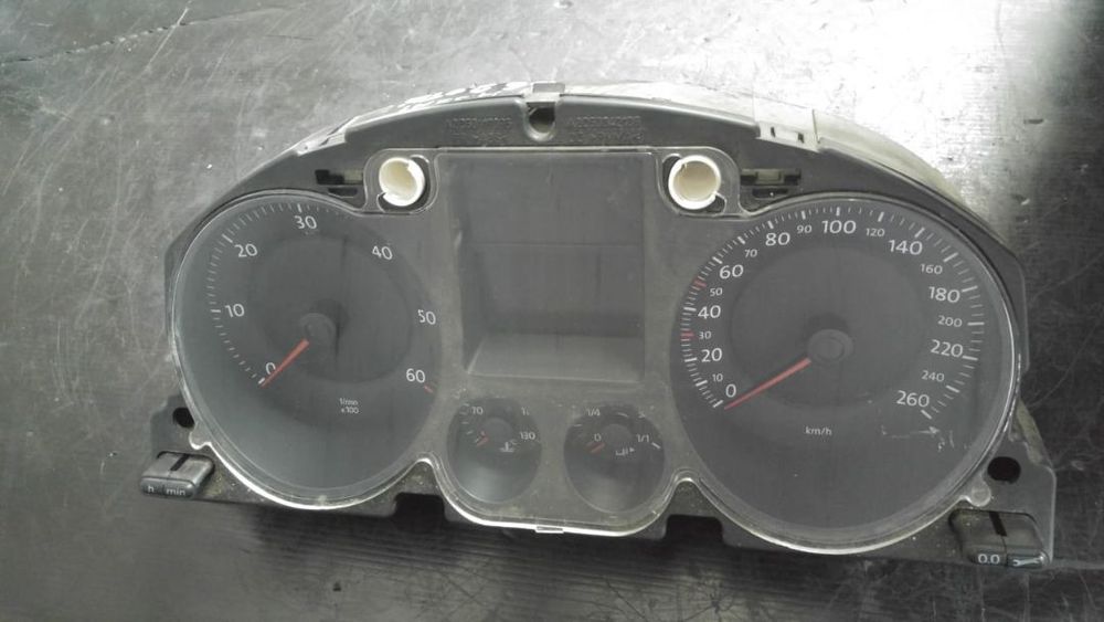 ceasuri bord vw passat b6 2.0 tdi bkp 3c0920851m
