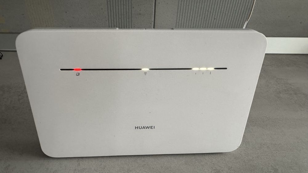 Router Huawei B535 cu SIM 4G si 4 porturi LAN