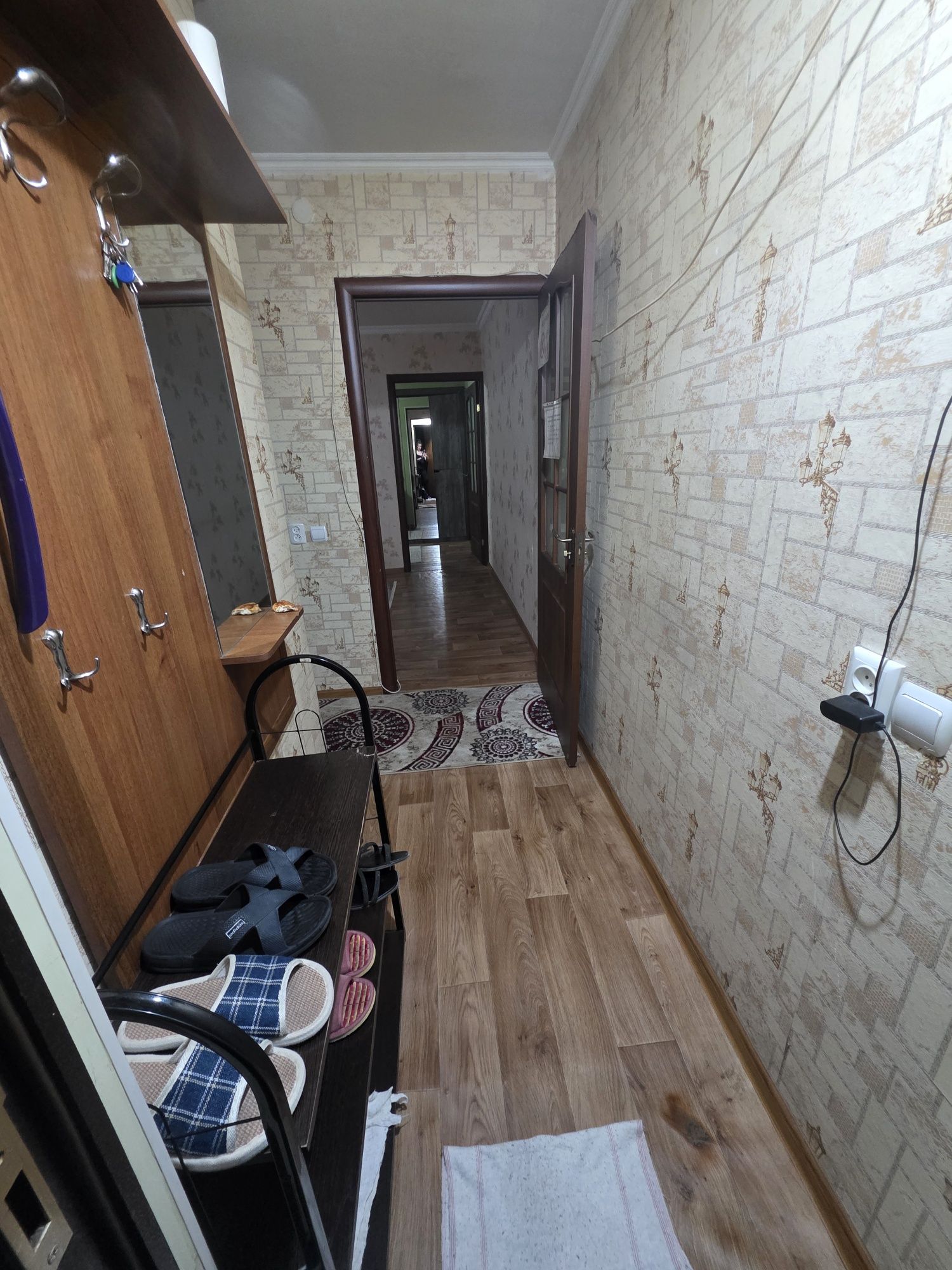 Сдается 2 комнат в центре 13000