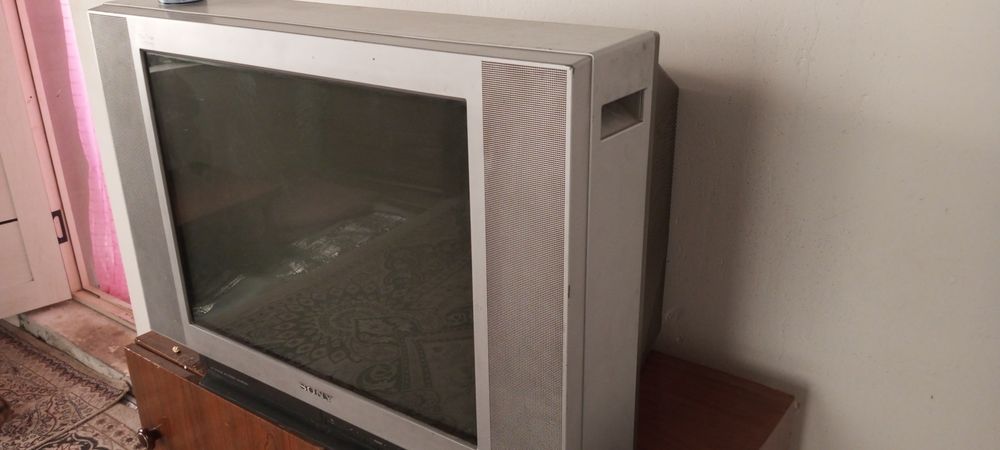 Sotiladi televizor