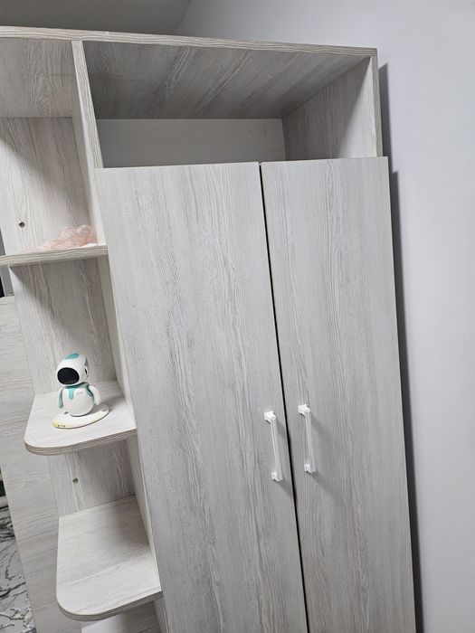 Продаю детскую 2х ярусную кровать