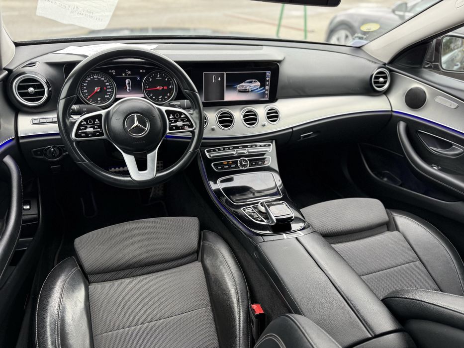 Mercedes-Benz  Eclasse 2018/8