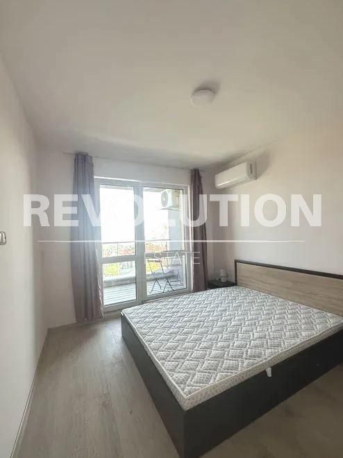 Двустаен апартамент в района на м-т Пчелина!