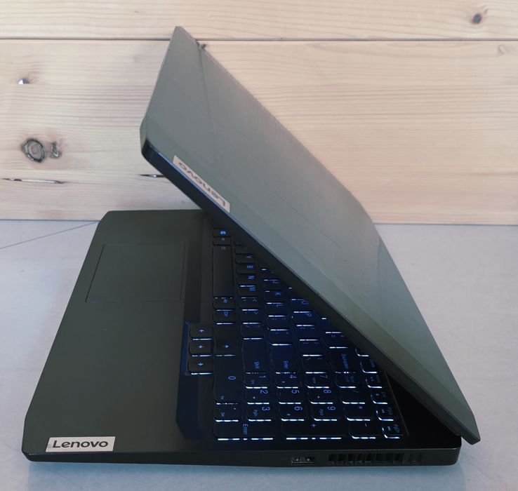 Lenovo Ryzen 5 4600H 16GB RAM 256GB NVMe GTX 1650 4GB