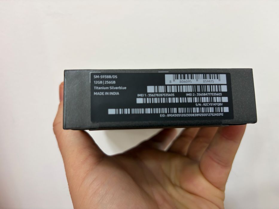 Samsung Galaxy S25 Ultra, 256GB, 12GB RAM, Titanium SilverBlue, Nou
