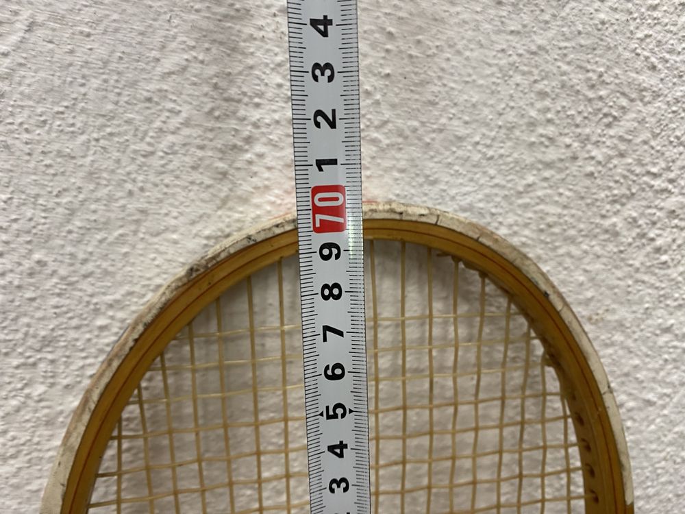 Ретро тенис ракета от дърво стара ракета за тенис