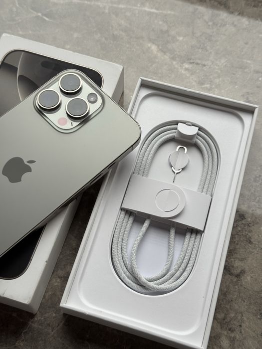 НОВ! iPhone 16 Pro Max 256GB ГАРАНЦИЯ!