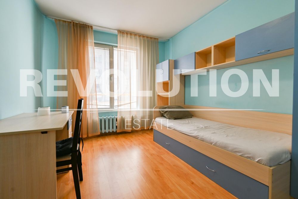 Дава се под наем Тристаен апартамент в София, Стрелбище - 102 кв.м за 600 € - Снимка #9