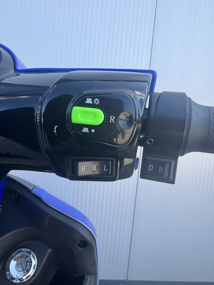 Електрическа Фамозна триколка  1500W