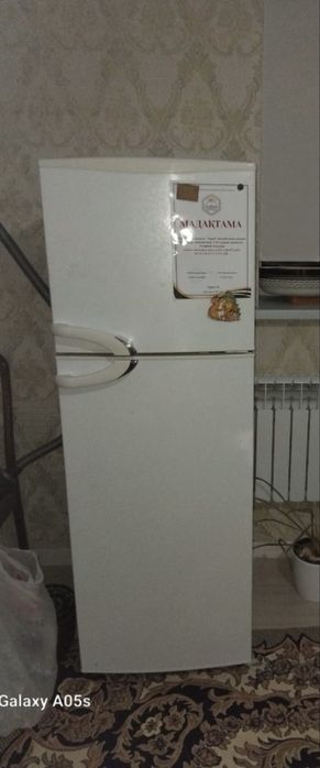 LG рабочий холодильник сатылады