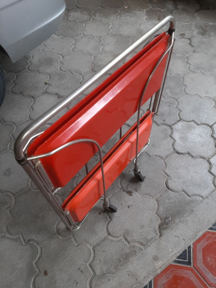 Padnos sotiladi xolati yangiday поднос продаётся как новый