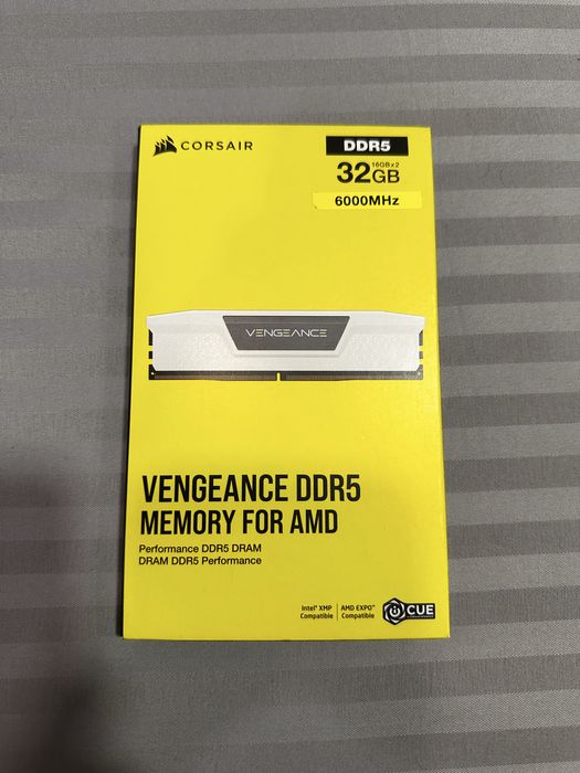Memorie RAM Corsair Vengeance White 32GB (2x16GB) DDR5 6000MHz CL30