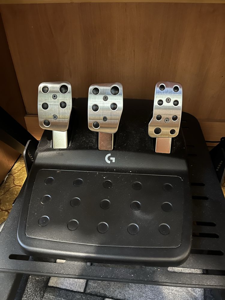 Logitech G923 като нов