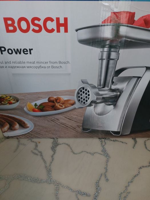 Продам электромячорубка BOSCH