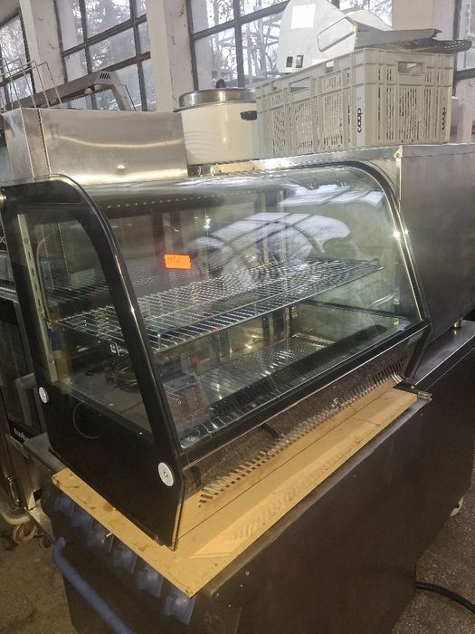 Хладилна витрина настолна