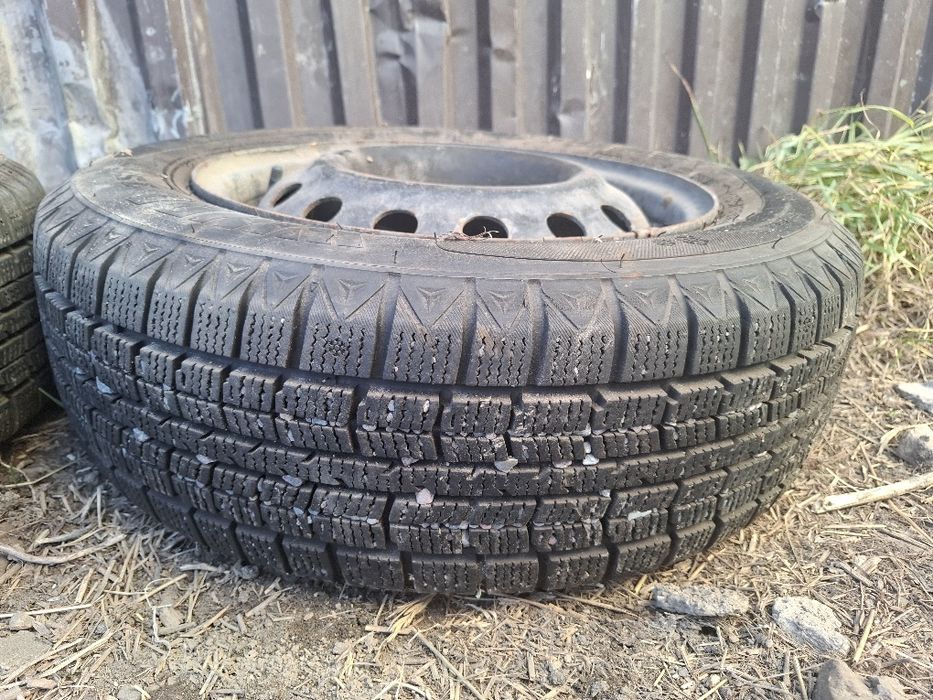 Шины зимние с дисками 4 в комплекте