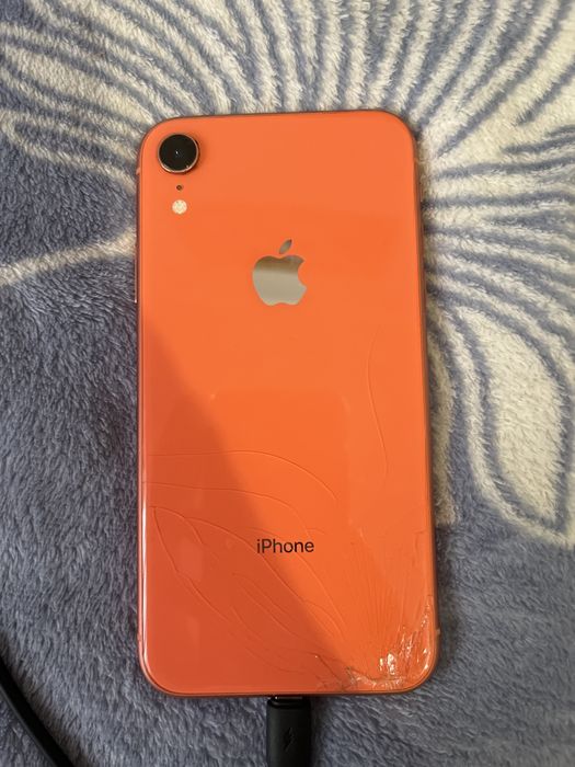 Айфон XR б/у 128гб акб 76%.
