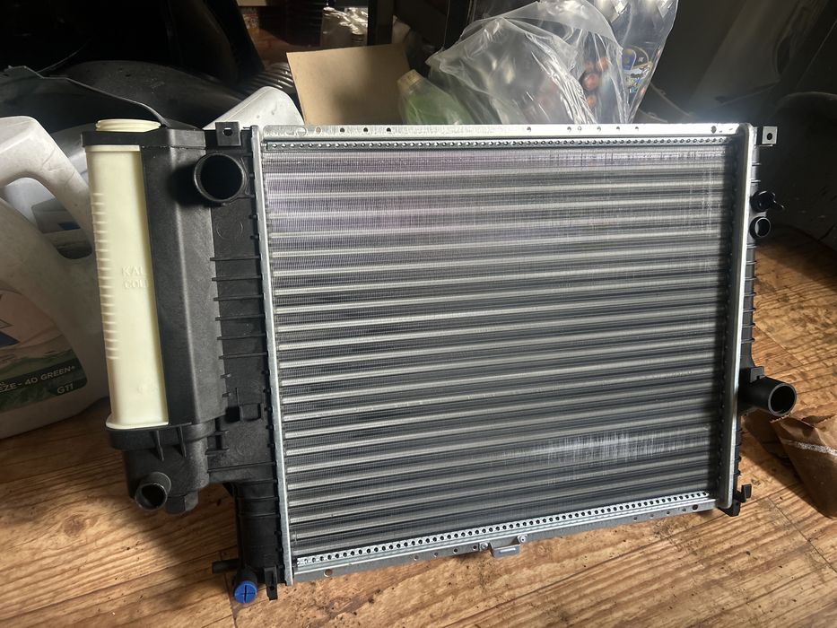 Бмв 5  bmb 5  радиатор охлождения 50000